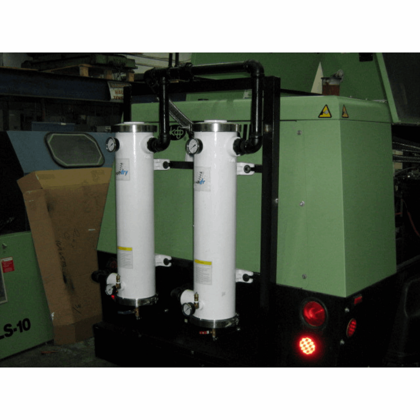 280-140: D4 - Single-tower desiccant compressed air dryer, aluminum housing, with activated alumina desiccant