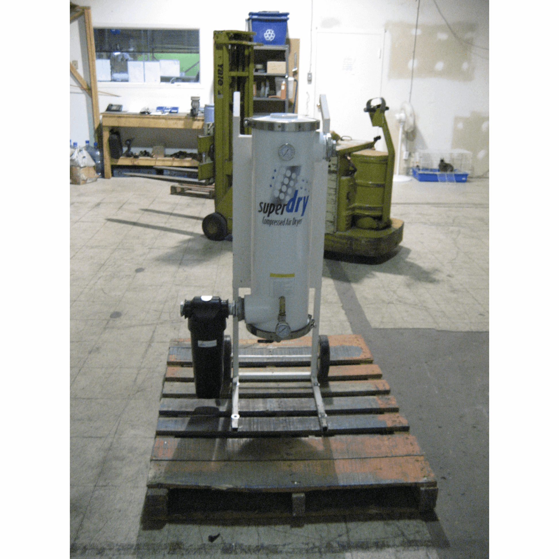 280-140: D4 - Single-tower desiccant compressed air dryer, aluminum housing, with activated alumina desiccant